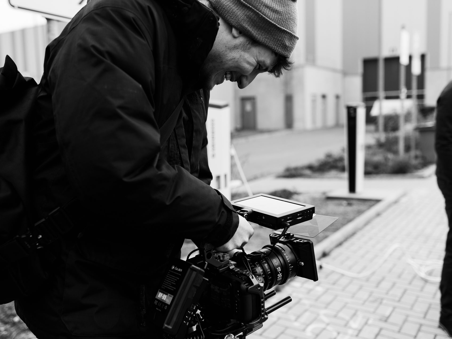 Leon Farrenkopf bei Imagefilm-Dreharbeiten in Hamburg